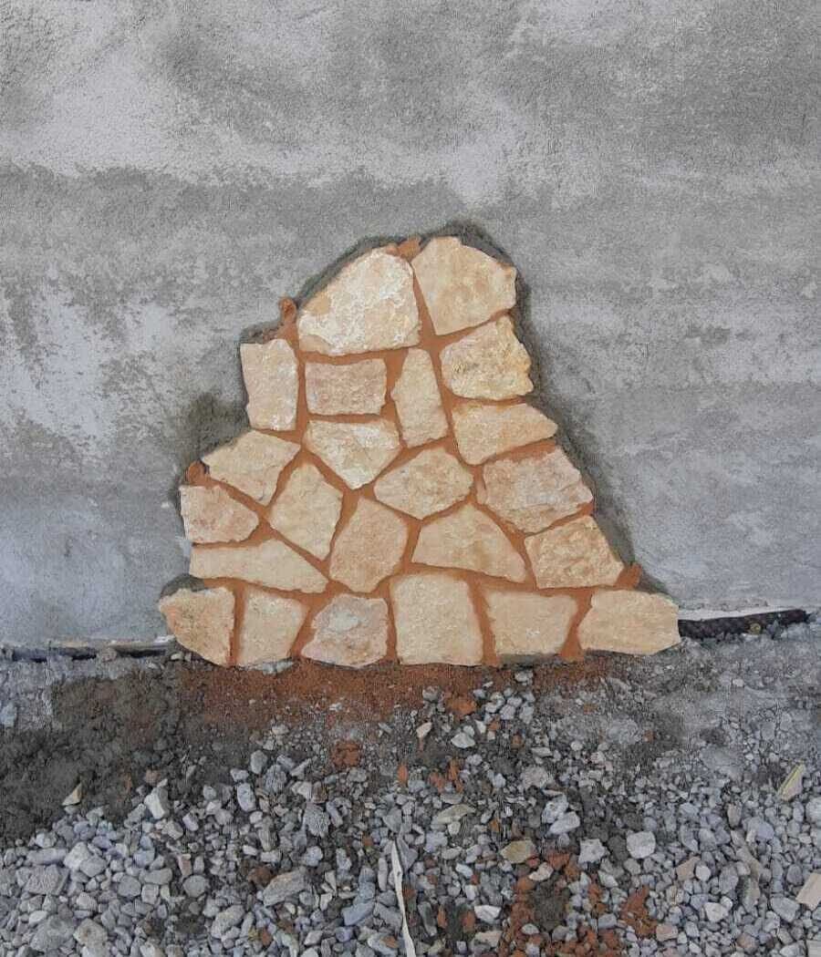 Remate de piedra natural en esquina de obra