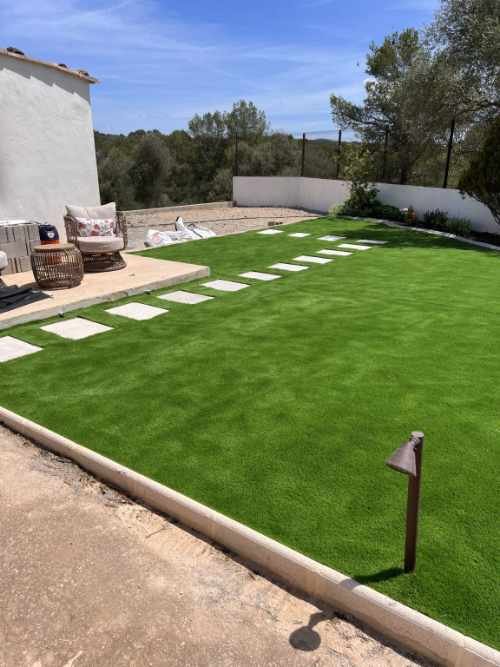 Pista de p&aacute;del instalada por PUBLIAGROIVERD