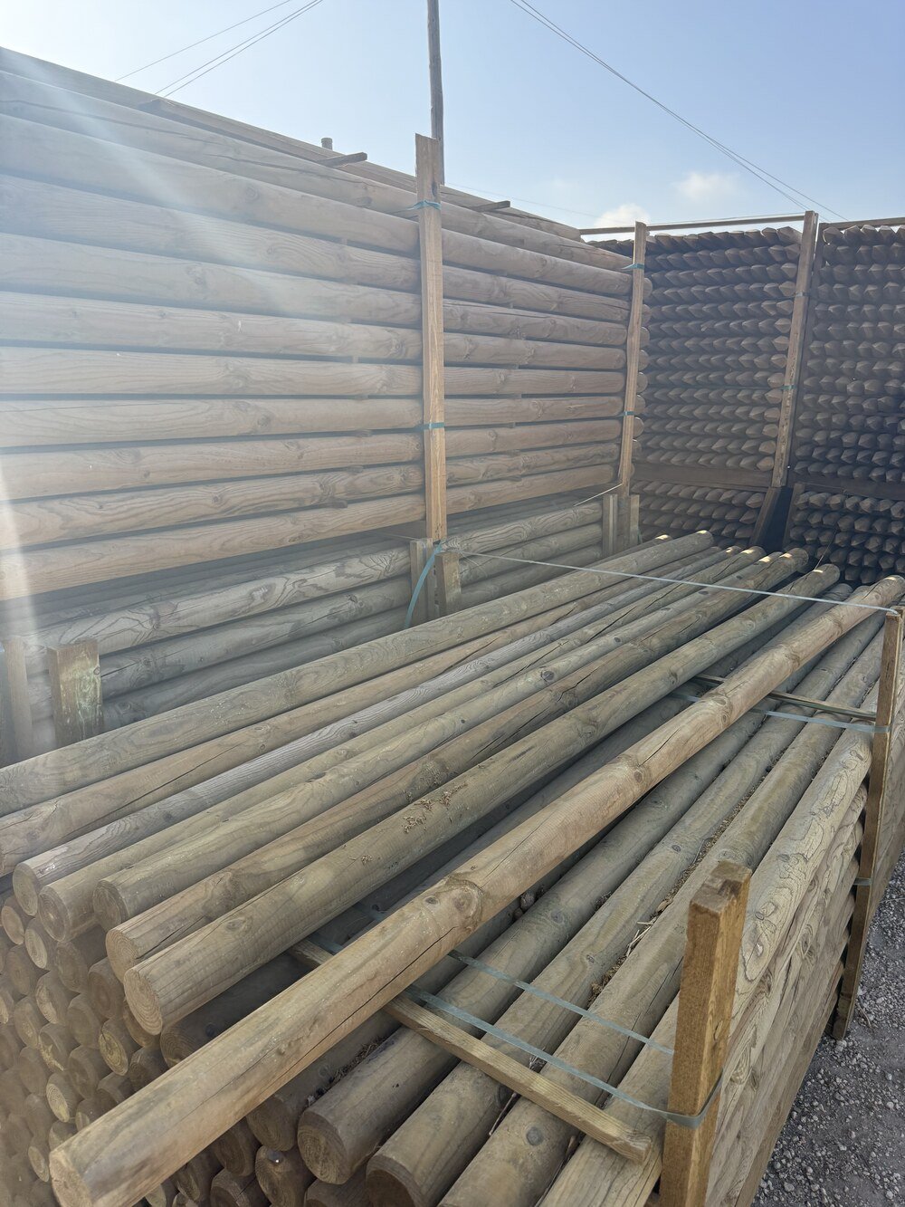 Patio de postes de madera PUBLIAGROIVERD